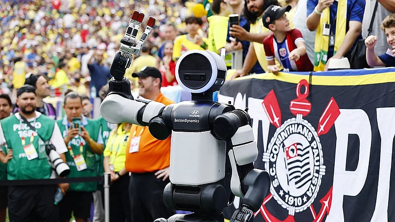 Atlas, the humanoid robot, delivers match ball at World Cup