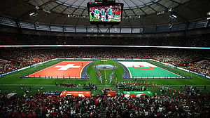 Switzerland make two changes, Algeria three for World Cup last-32 clash