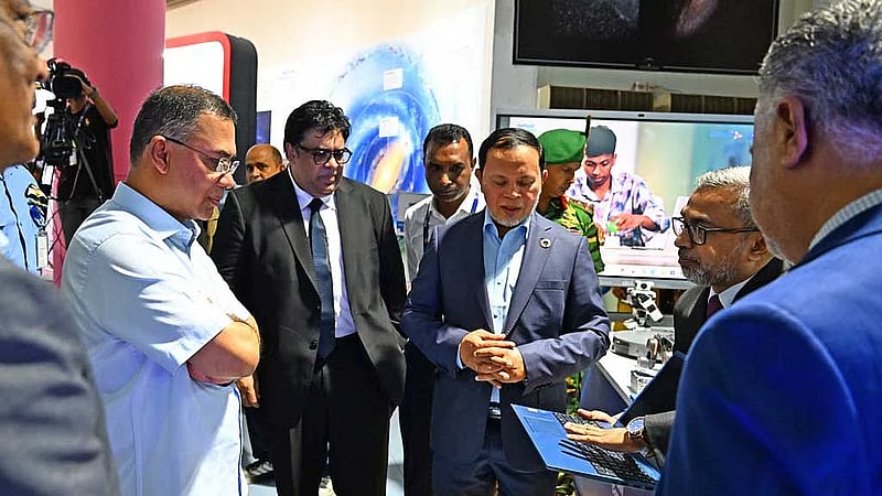 Tarique Rahman visits Daffodil pavilion, reviews Bangladesh's AI and semiconductor innovations