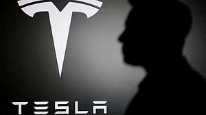 Tesla wins bid to revive UK lawsuit for 5G patents licence