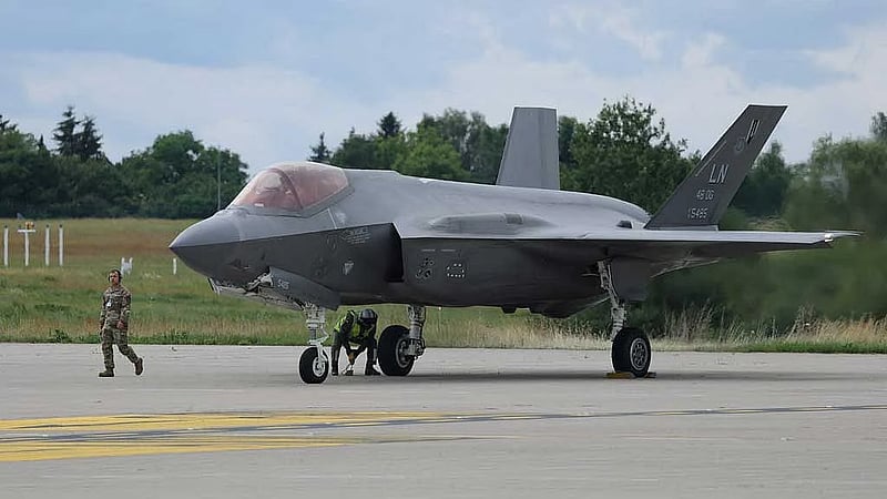 Trump says he will lift Turkey sanctions, decide on selling F-35s