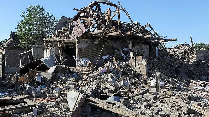 Russian strikes on Ukraine kill 13; Poland scrambles fighter jets
