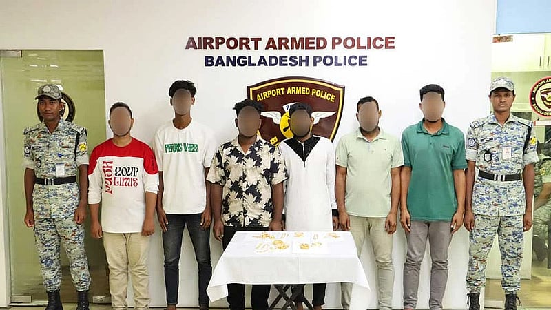 Tk 10mn in gold seized, six members of smuggling ring detained at Dhaka airport
