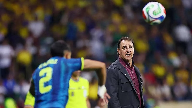 Colombia feel weight of Azteca atmosphere in World Cup win over Uzbekistan, says Lorenzo