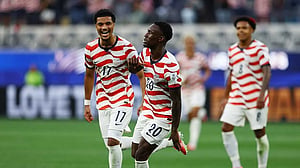 US thrash Paraguay 4-1 for dream World Cup start
