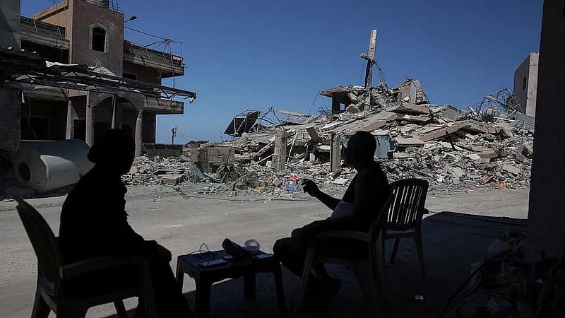 Lebanese villagers return to find homes in ruins