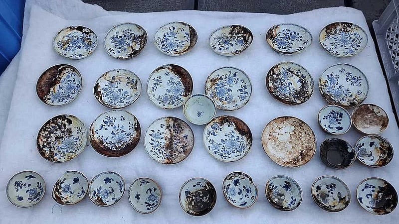 Norway recovers porcelain, chandeliers from 18th century shipwreck