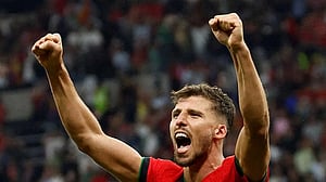Portugal's Nunes hoping clubmate Dias will be fit for World Cup opener