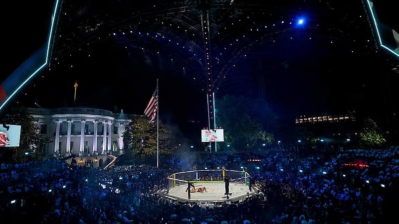 Trump hosts White House cage fights amid war and political scrutiny