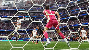 Iran fight back to draw 2-2 with New Zealand at World Cup