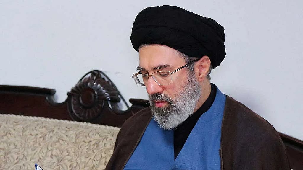 Mojataba Khamenei had to be 'pulled from rubble' after surviving second US strike: report