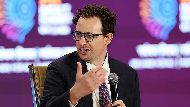 Anthropic CEO urges AI companies to slow model development amid fears over misuse