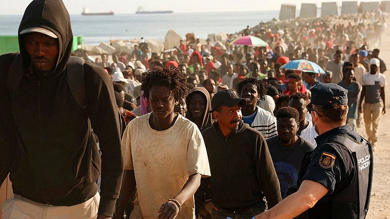 Spanish PM blames Russia, Israel for disinformation in Ceuta migrant crisis