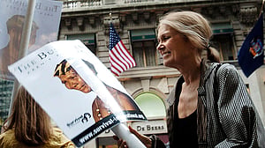 Gloria Steinem, feminist icon who brought women's rights into the mainstream, dies at 92