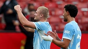 Haaland strike gives Man City 1-0 win over Man United after Foden sent off