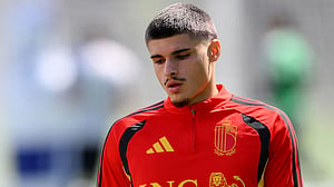 Newcastle sign Belgium forward Fernandez-Pardo from Lille