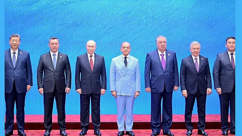 Pakistan crops Modi, Iran's Pezeshkian from SCO photo to centre Shehbaz