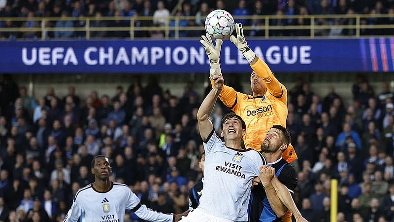 Torres helps Villa hold off Brugge, Marin fires AEK to victory