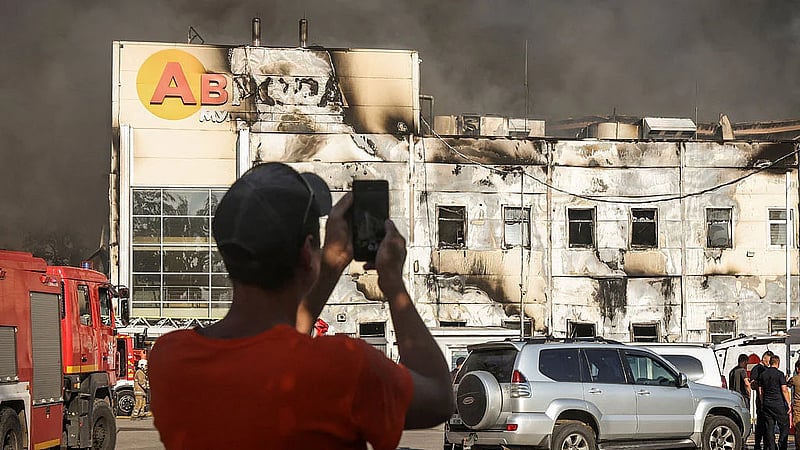 Four killed, over a dozen injured as Russia strikes Kyiv region for sixth successive day