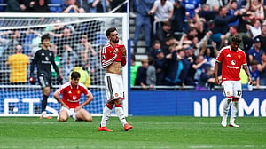 Carrick faces defensive crisis after another underwhelming start at Manchester United