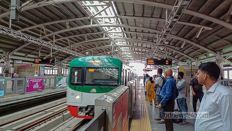 Metro rail to be paused for 40 minutes on Victory Day