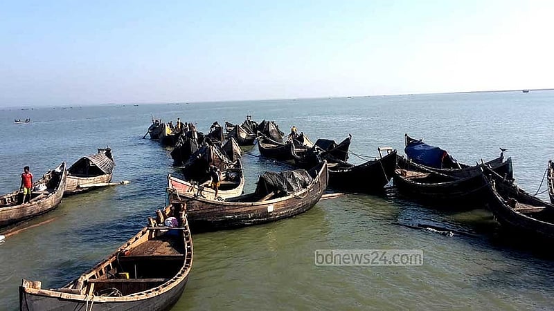 Arakan Army abducts 20 Bangladeshi fishermen from Naf River