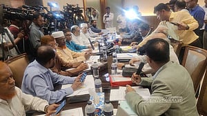 Jamaat vows full support for 'realistic reforms'
