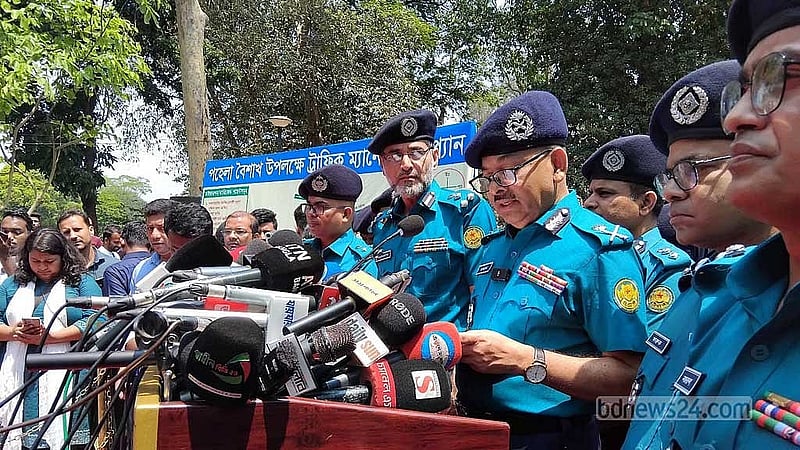 Police close to identifying suspects in Charukola motif arson, says DMP chief