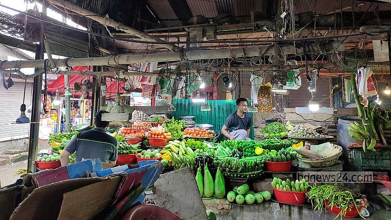 Dhaka’s veg price pot boils over with Tk 250 aubergine but green papaya plays it cool