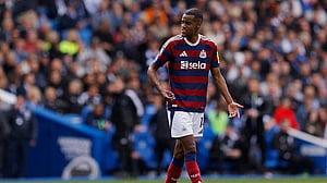 Sweden call up Isak despite his standoff with Newcastle