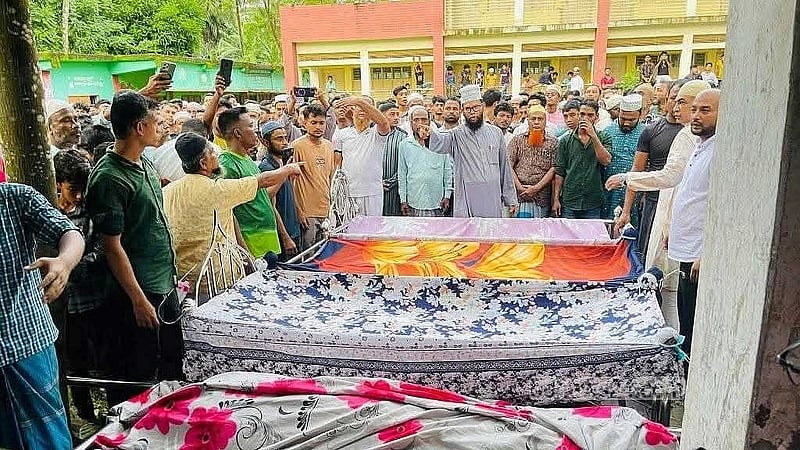 Family of 7 that perished in Noakhali car crash buried together