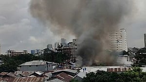 Fire brought under control at Mohakhali's Sat Tola slum