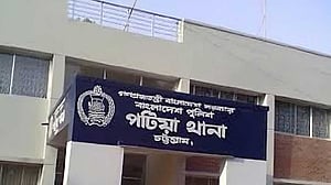2 workers die while cleaning septic tank in Chattogram