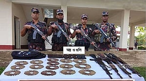 Suspicious gunmen fire on BGB in Teknaf before fleeing to Myanmar