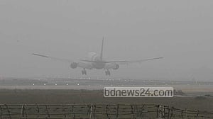 Heavy fog prevents eight flights from landing in Dhaka