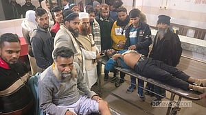 Attack on Jamaat candidate’s motorcade leaves 10 people injured in Sirajganj