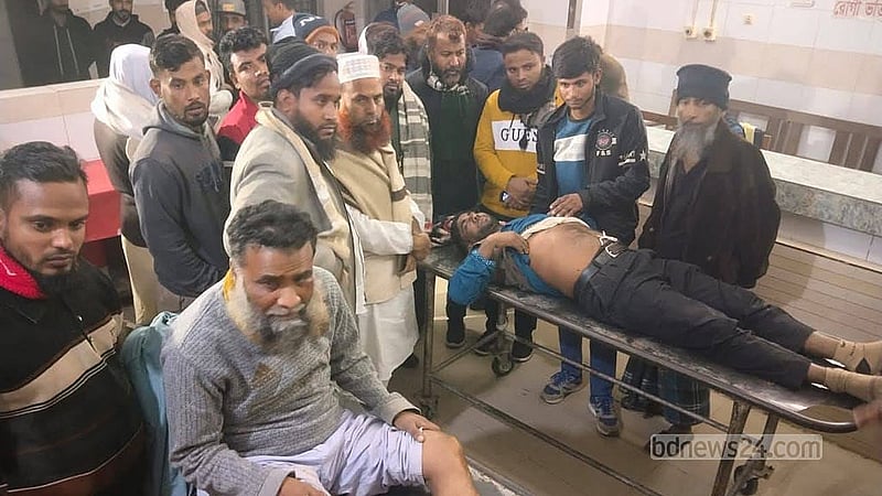 Attack on Jamaat candidate’s motorcade leaves 10 people injured in Sirajganj