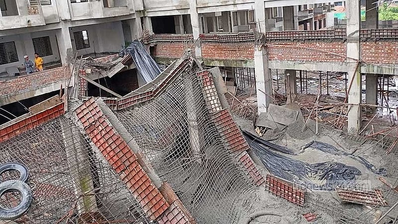 Roof of student hall collapses at Nazrul University, injures 10 workers