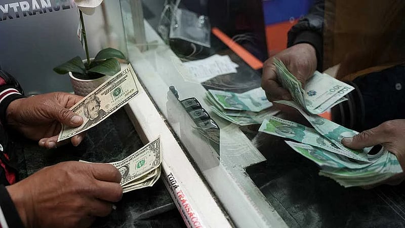 Bangladesh's remittance inflow rises 22.50% in August to $2.97bn