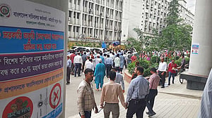 Employees stage protest at Secretariat over govt job ordinance