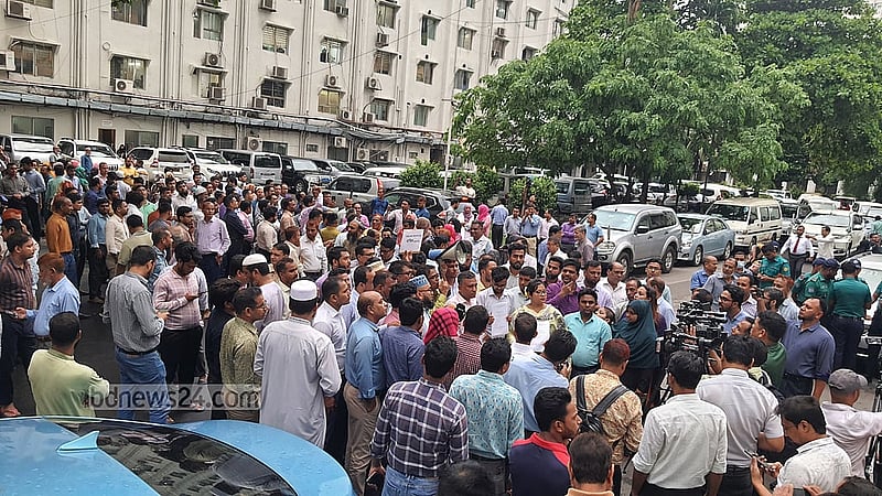 Secretariat staff set to submit memo to advisors as protests over ordinance continue