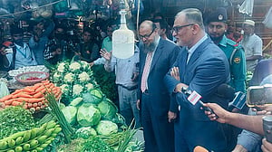 Soyabean oil supply will normalise in two days, says commerce advisor