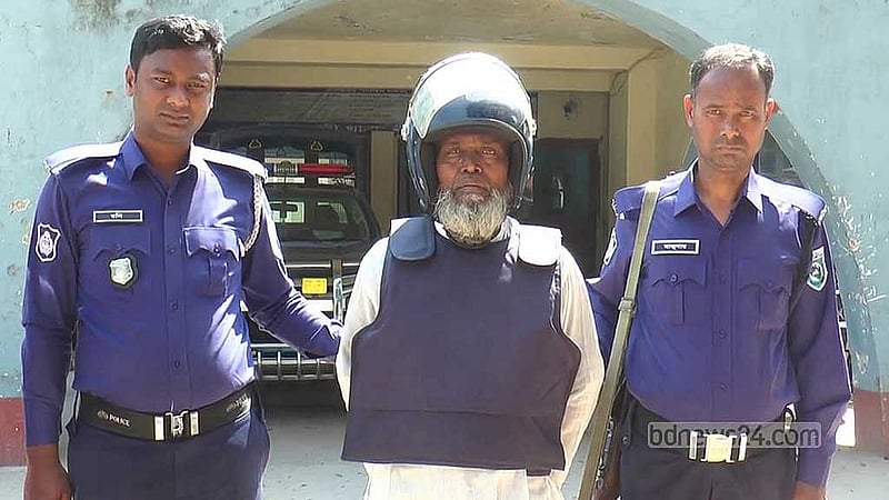 Abul Kashem was sentenced to death for his wife’s murder. 17 years later, he has been arrested
