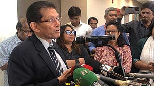 India pushing people into Bangladesh at border not right, says Advisor Khalilur