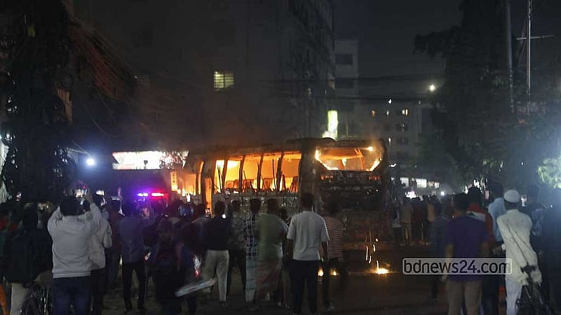 Sudden blaze engulfs bus in Dhaka’s Mohakhali, no casualties reported