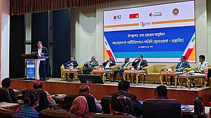 46% of Bangladeshis use feature phones, miss government benefits: official