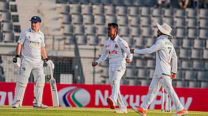 Bangladesh spinners regain control as Ireland lose way in final session