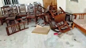Former president Abdul Hamid’s home in Kishoreganj attacked, vandalised