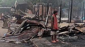 Fire burns down 13 shops in Bandarban