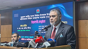 EC will not 'succumb to any pressure', CEC Nasir Uddin says